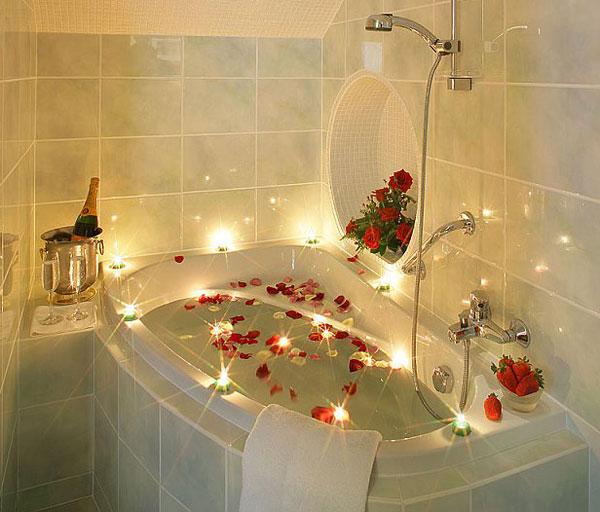 35 Romantic Bathroom Décor Ideas For Valentine’s Day Blurmark