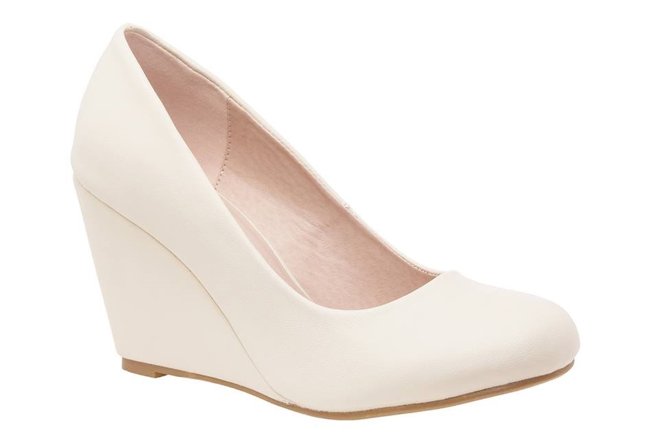 Elegant beige wedge heel pumps with round toe