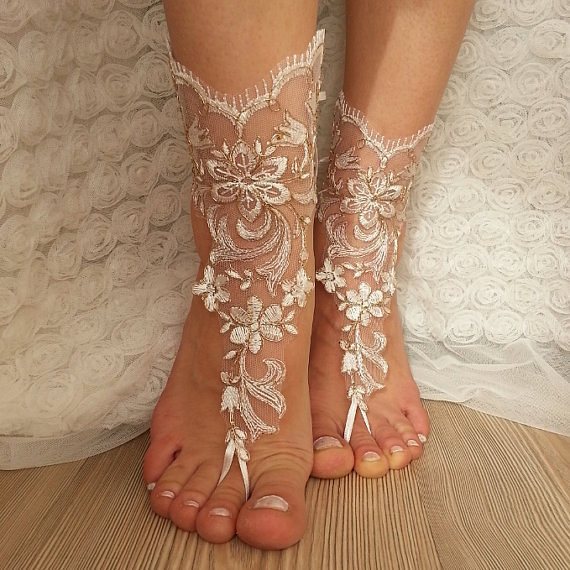 45 Adorable Barefoot Beach Wedding Shoes Ideas For Beautiful Bride
