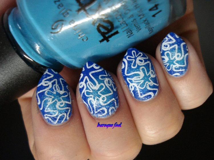 Blue Ombre Texture Nails
