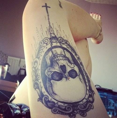 Cross Tattoo With Skull Design On Thigh