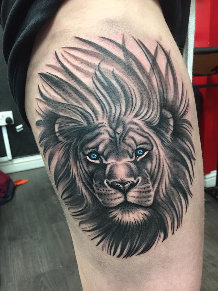 Dark Lion Tattoo On Side Thigh