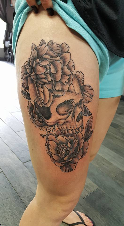 Skull And Flower On Thigh