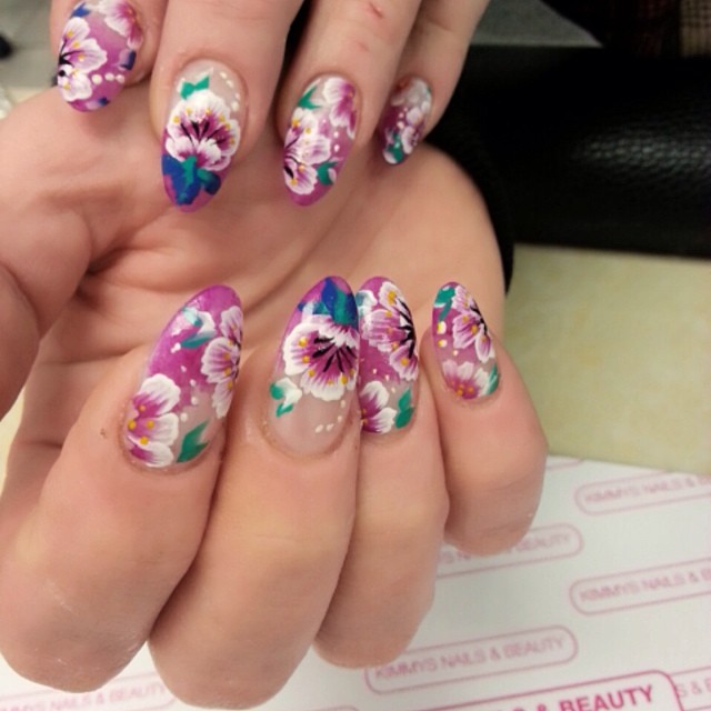 Stiletto Flower Nails
