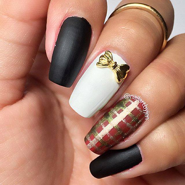 Black And White Christmas Party Nails
