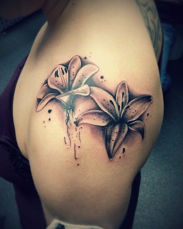 Black & Grey Lily On Shoulder