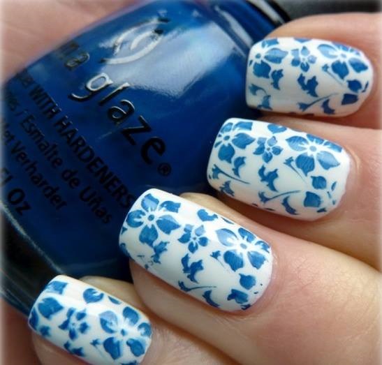 Blue Flower Nail Art