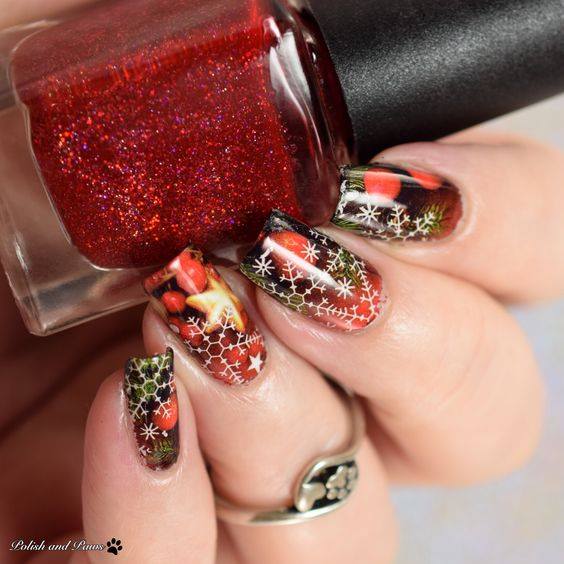 Gorgeous Christmas Nails