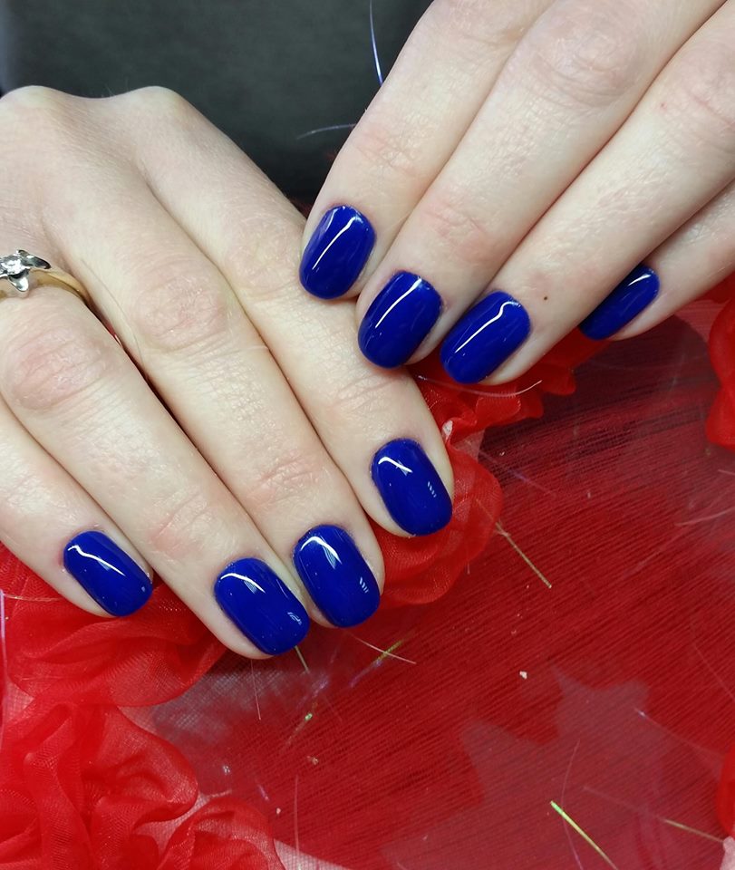 Paris Blue Nails