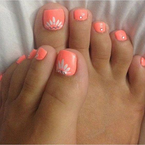 Peach Toes Nail Art