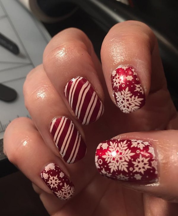Red and white stripes with snowflakes. Pic by lisaree08