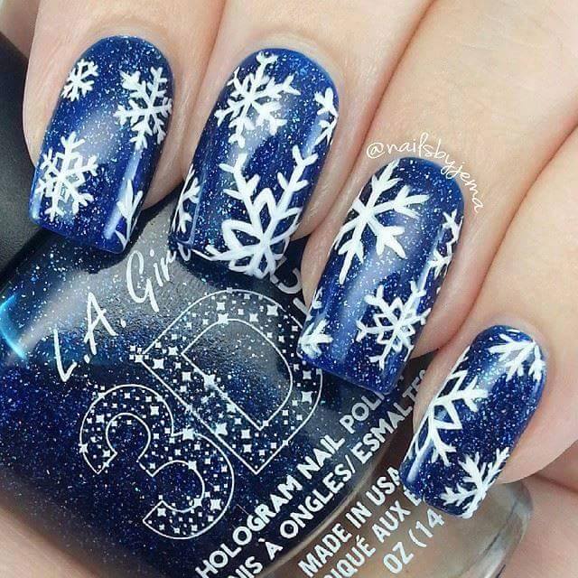 Snow Flakes On Nails