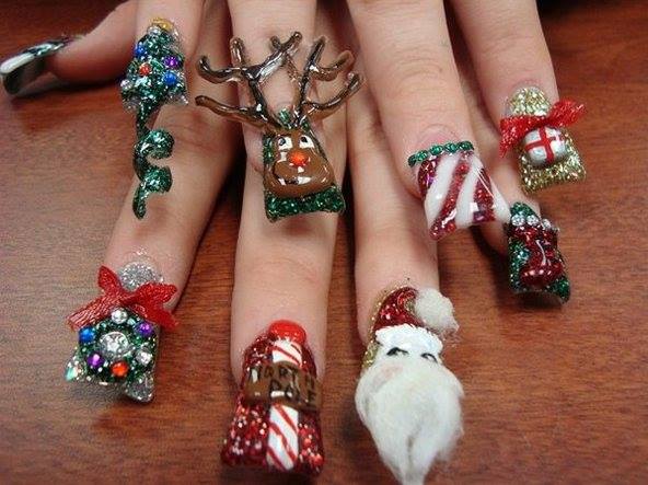 Trendy Christmas Nail Art