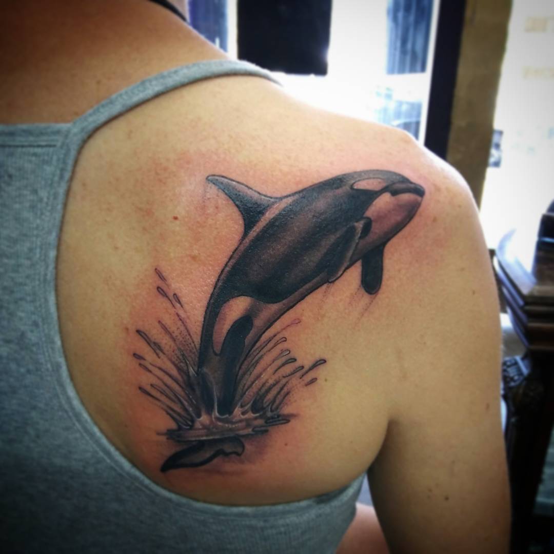 Awesome Ocean Tattoo With Dolphin