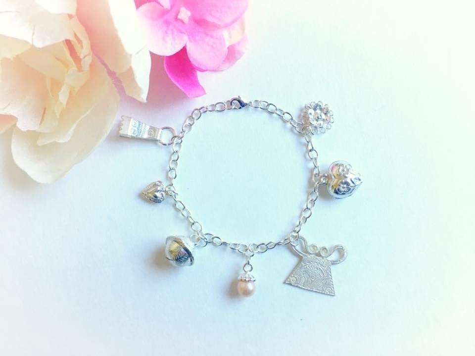 Charm Bracelet With Pearl