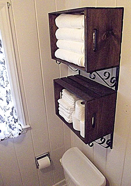 DIY Craft Pallets Used For Towel Rack