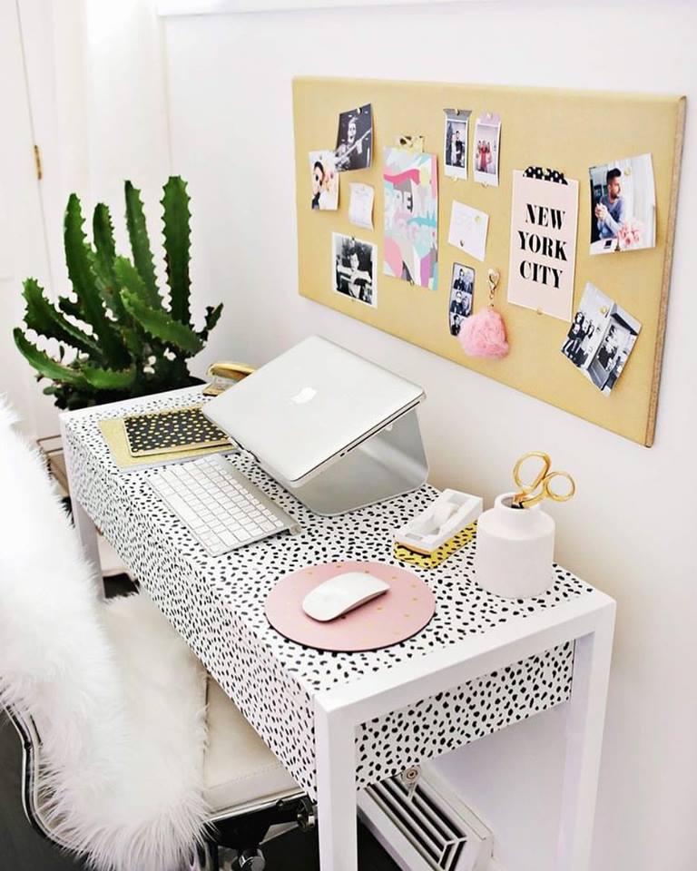 Leopord Print Table Looking Amazing For Home Office