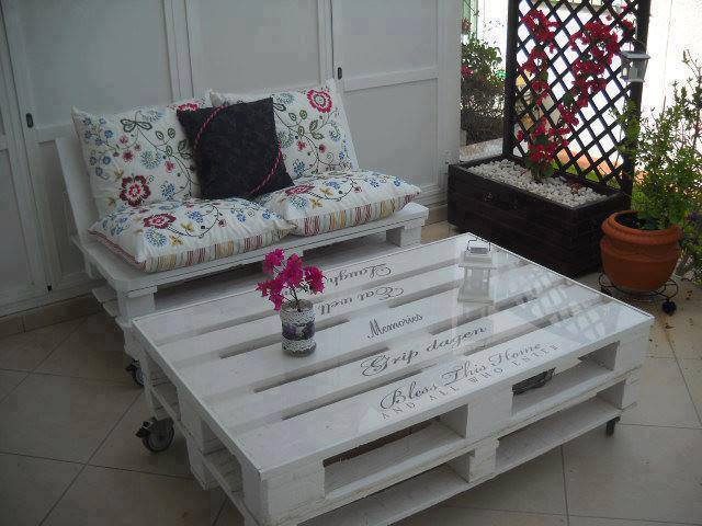 Lovely Pallet Coffee Table