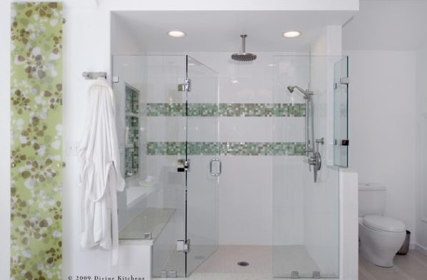 Graceful Shower Looks Transparently Stunning With A Glassy Look