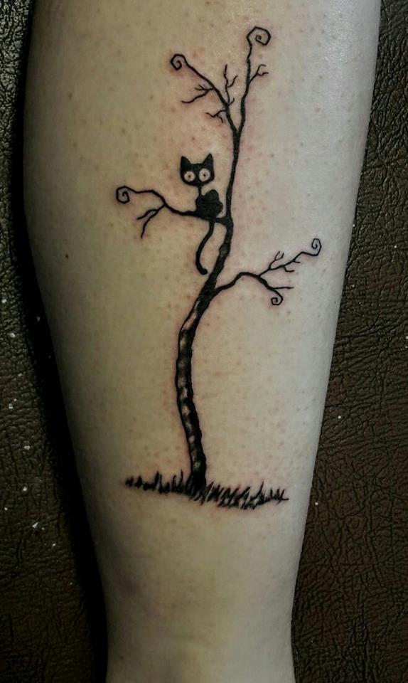 Mind Blowing Little Cat On Tree