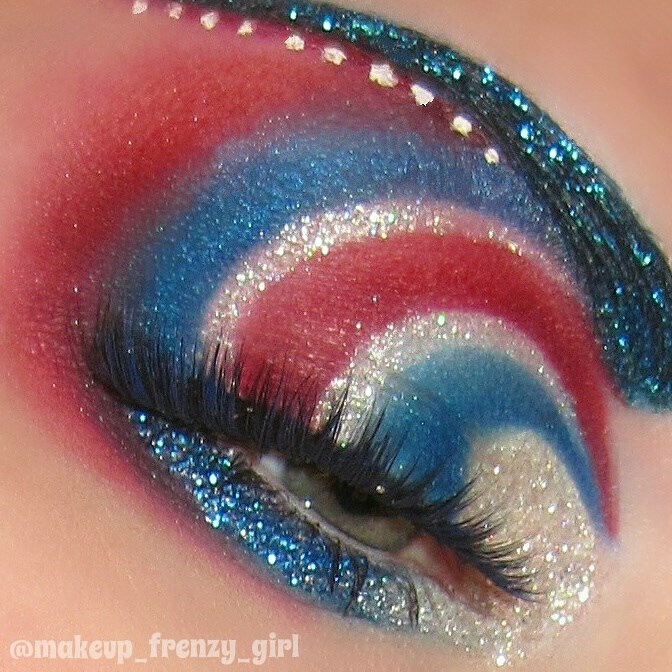 Patriotic Day Eye Makeup