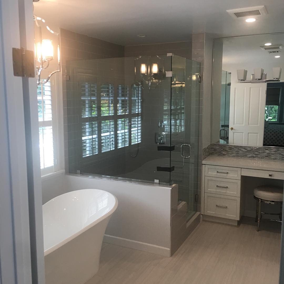 Smart Modern Bathroom With Half Frameless Shower Door