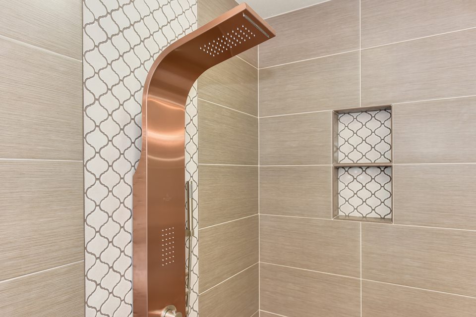 Unique Metal Shower For Spa Feel