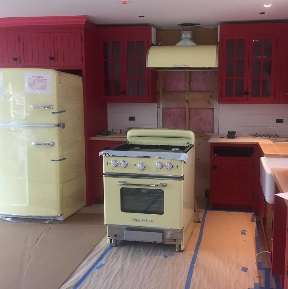 Beautiful Red & Yellow Retro Style Kitchen Design