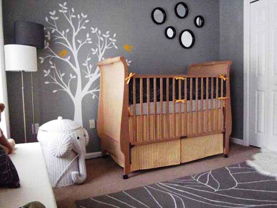 Chic Nursery Design With Beautiful Wall Decor And Accessories