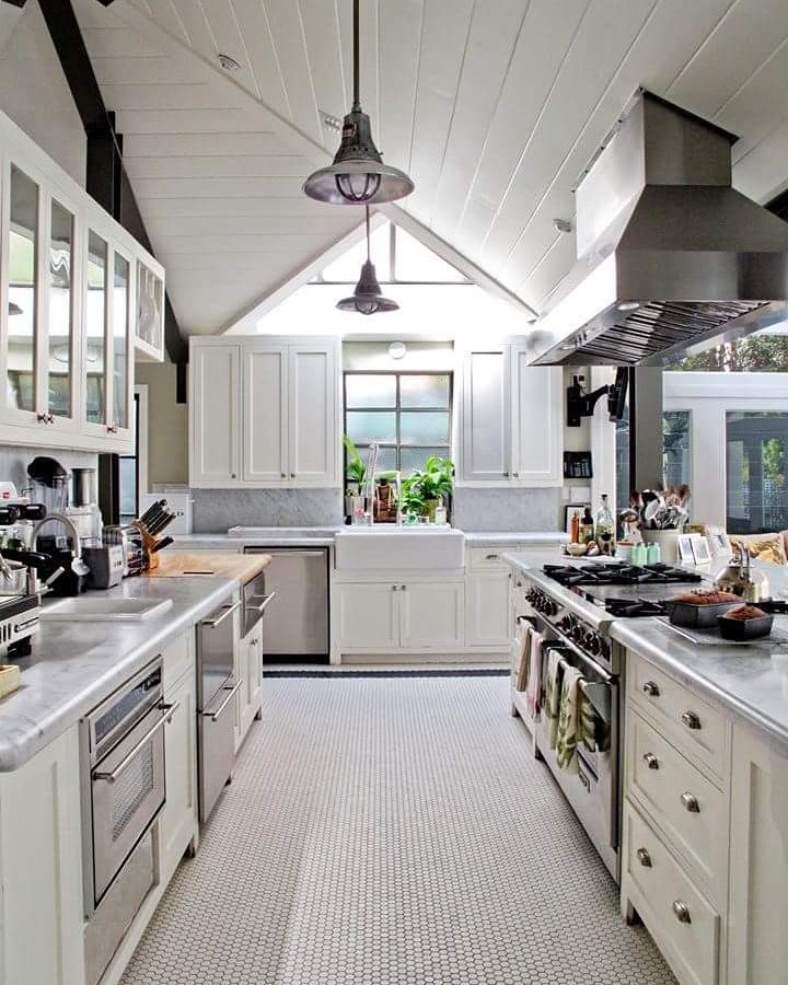 Classic Art Deco Style Kitchen Idea