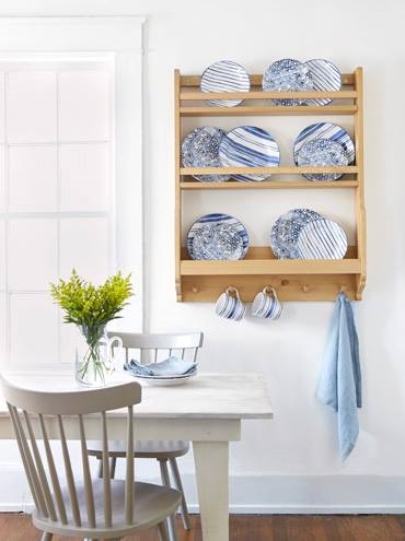 Smartly Organized Plates On Wall