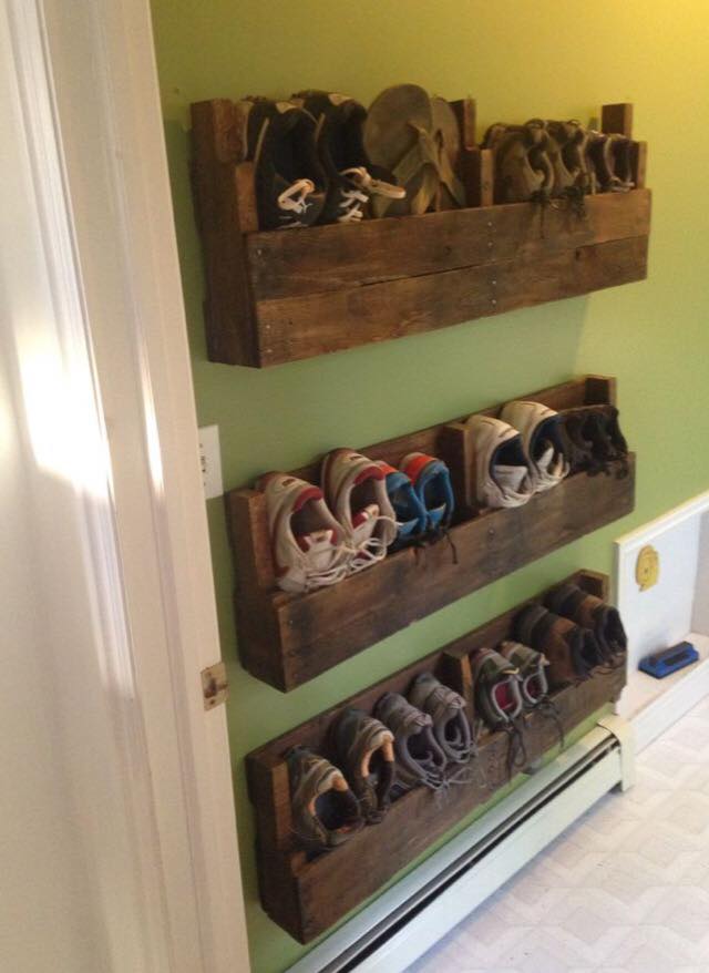 Attractive DIY Wooden Project To Store Shoes