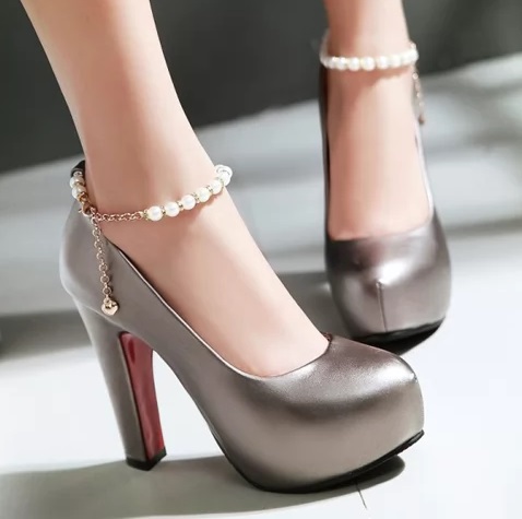Awesome High Heels Pumps With Round Toe