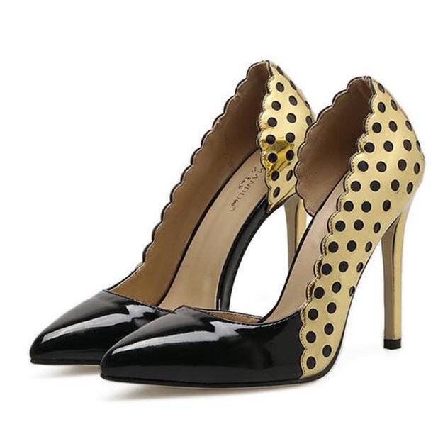 Charmistic Black & Golden Pointed Toe Shoes