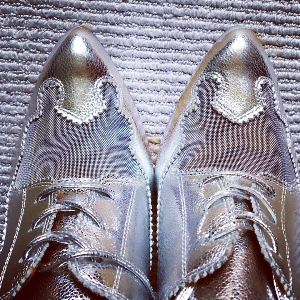 Classic Pointed Toe Metallic Wedding Shoes
