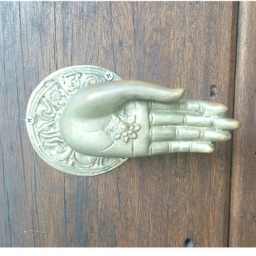 Designer Hand Door Handle Idea