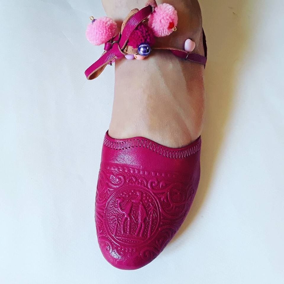 Fashionable Ballet Flats With Pompoms