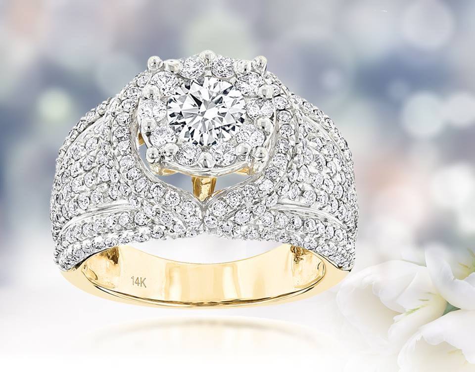 Luxurious Diamond Engagement Ring Design
