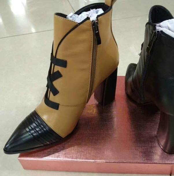 Retro Style Pointed Toe Black & Mustard Ankle Shoes