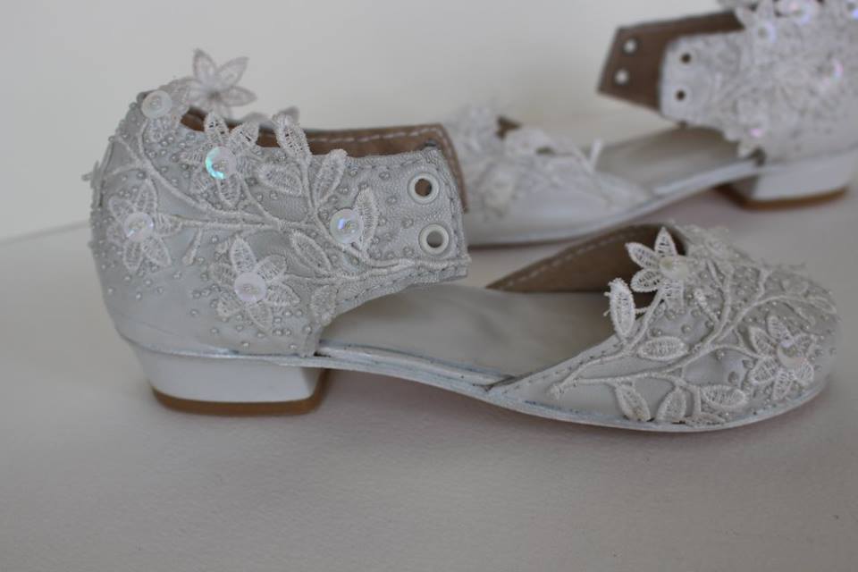 Simple Flat Shoes For Vintage Bride