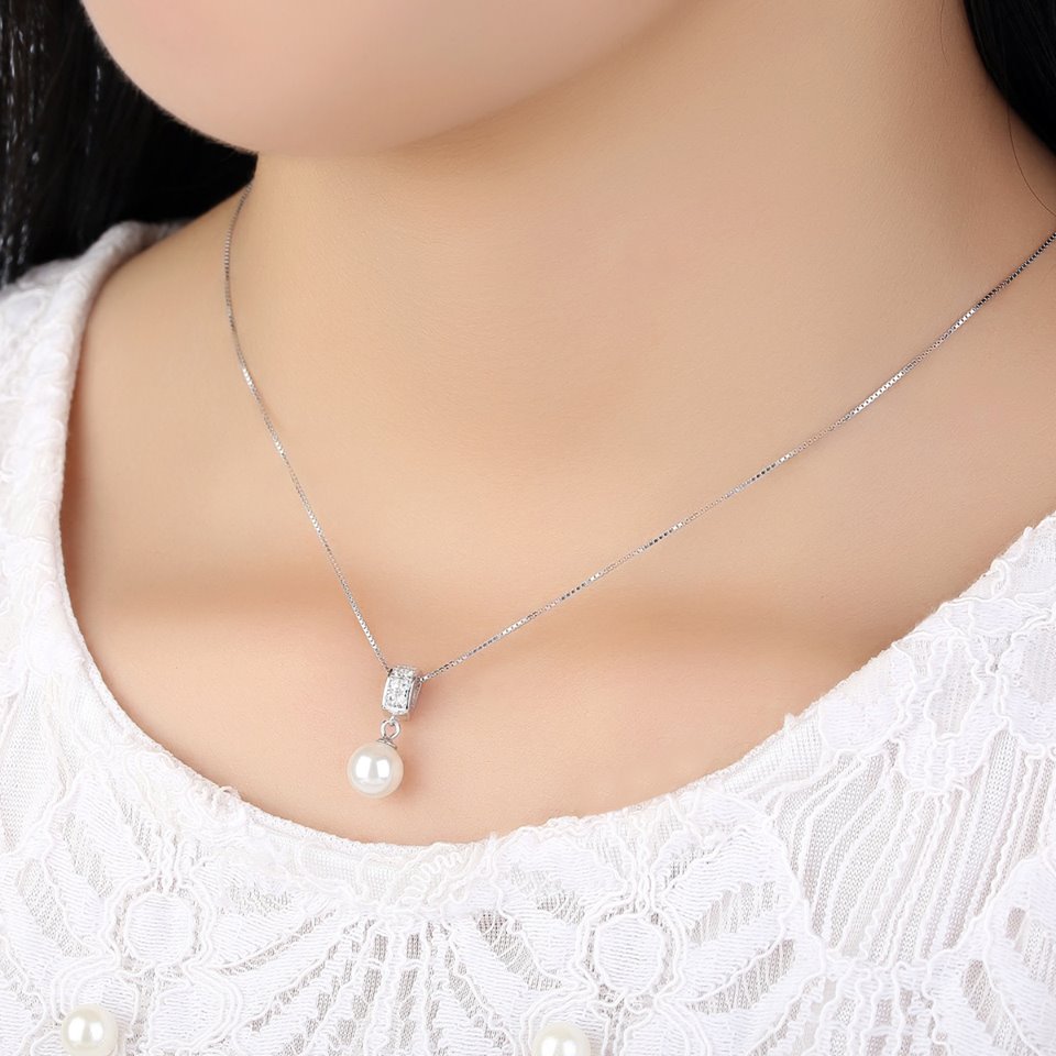 Simple Shell Pearl Necklace Pendant