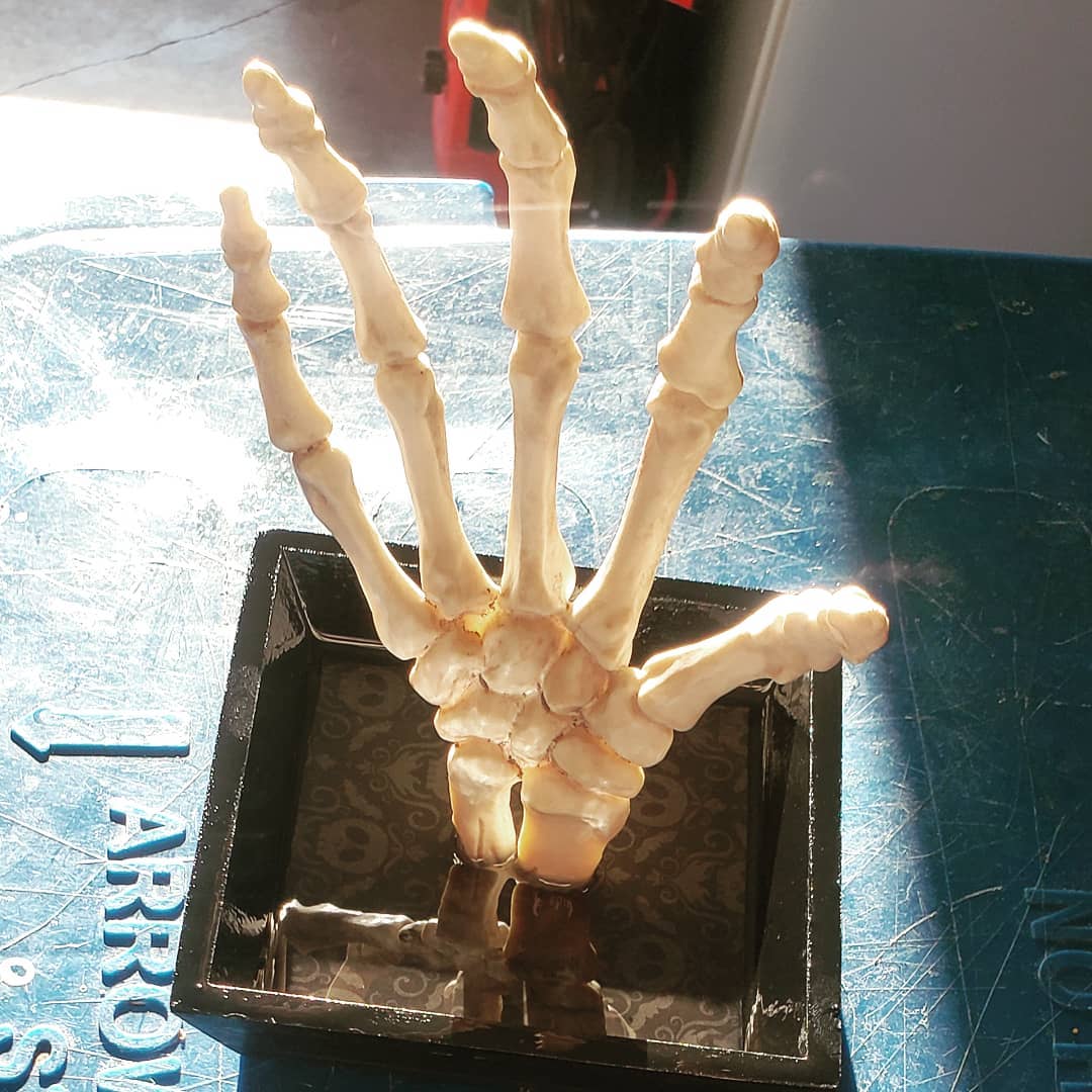 Skeleton hand of clay. Pic by necro_nomnomnomicon
