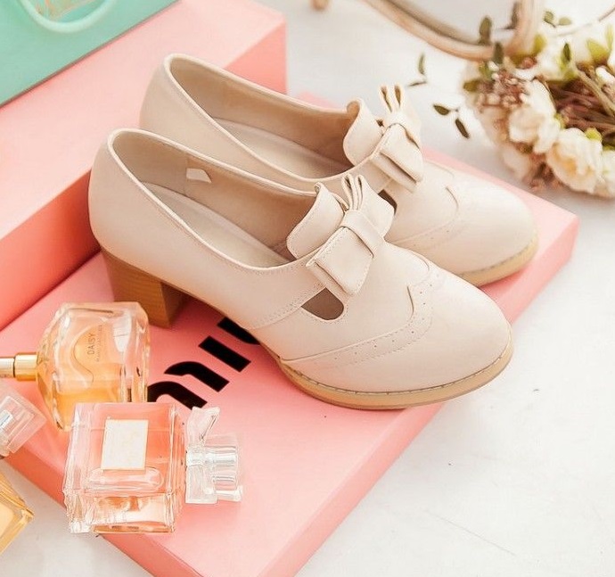 Smart Rounded Toe Block Heel Shoes With Bow
