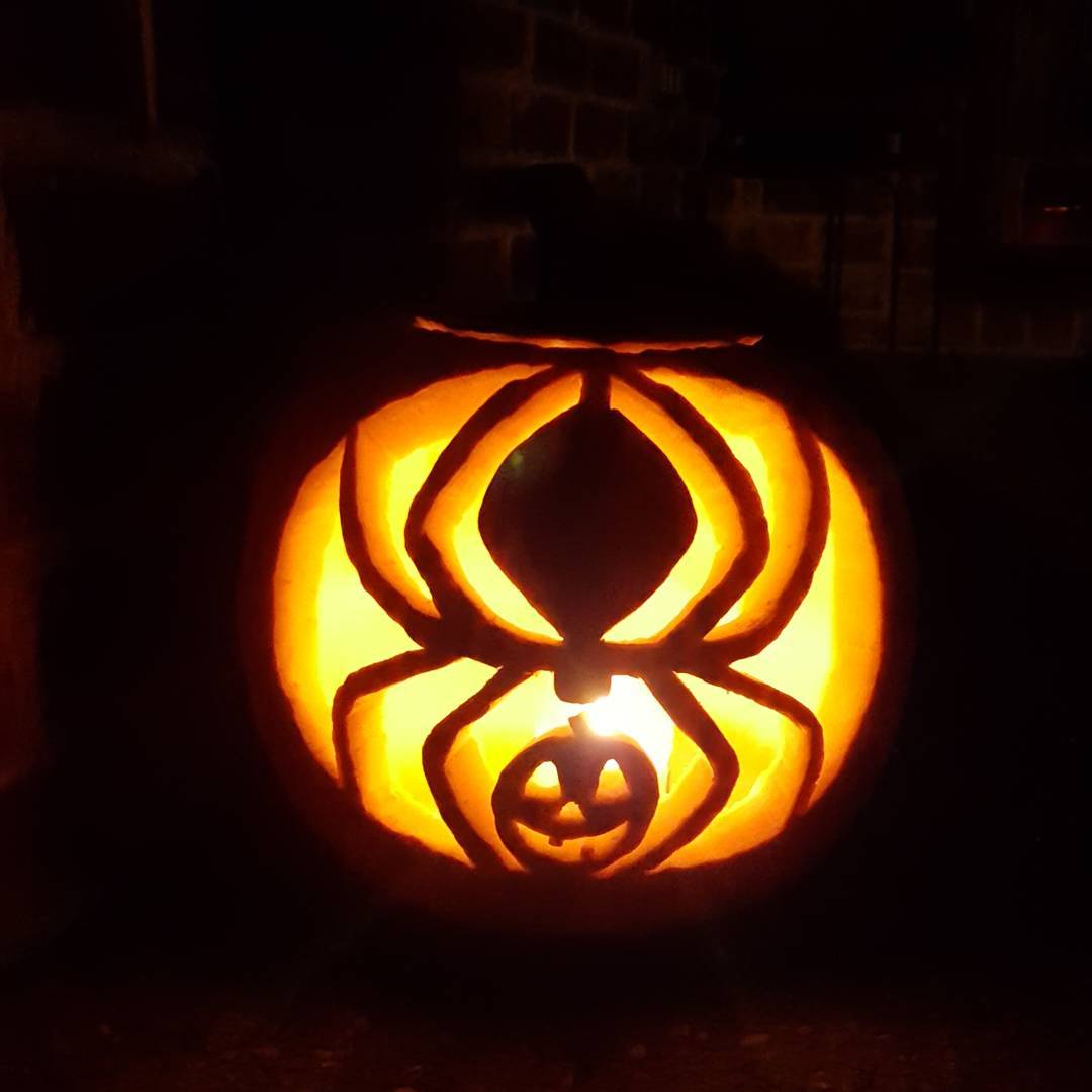 Spider and jack-o-lantern pumpkin carving. Pic by spellingbqueen