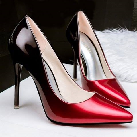 Stunning Gradient Color Pointed Toe Pumps