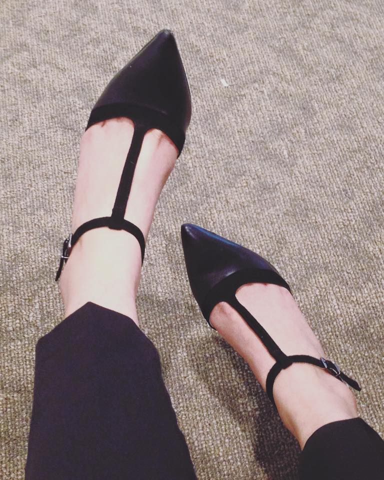 Fabulous Pointed Toe Black T-Strap Heels