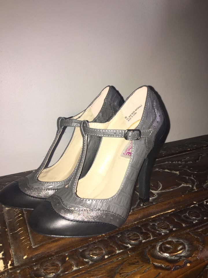 Great Vintage Style Grey & Black T-Strap Heels