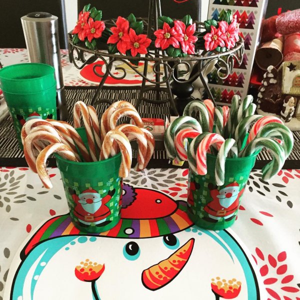 Perfect Christmas table decor idea. Pic by merendi