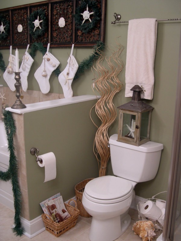 Cozy Bathroom Decor For Christmas