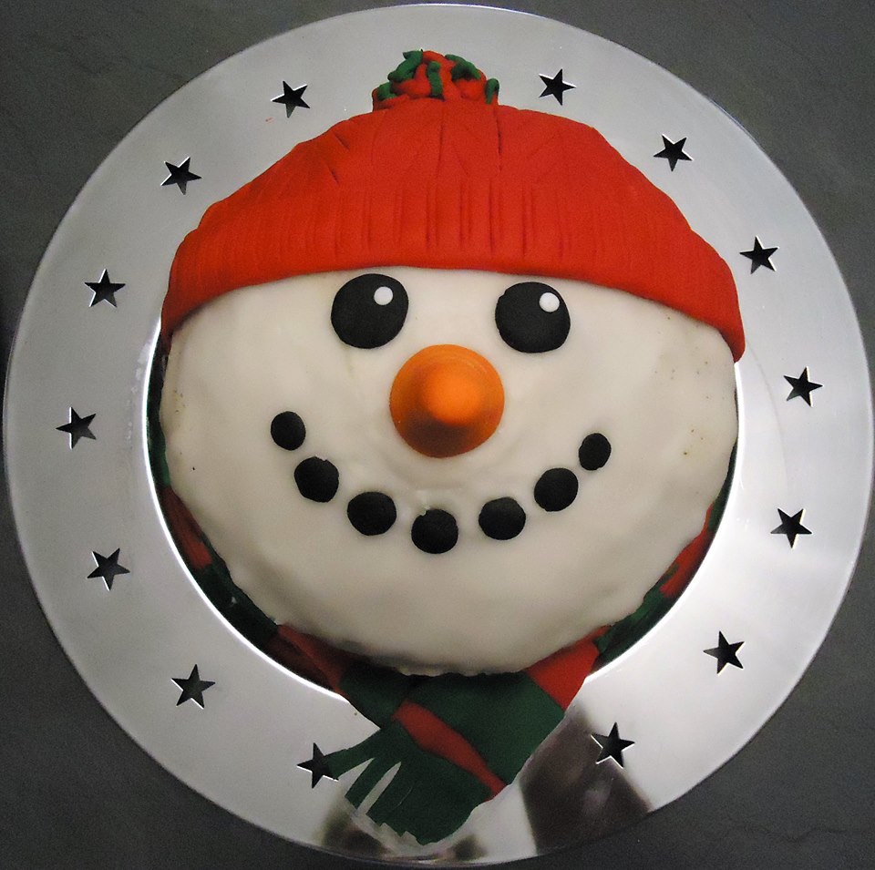Cute Snowman Christmas Cake